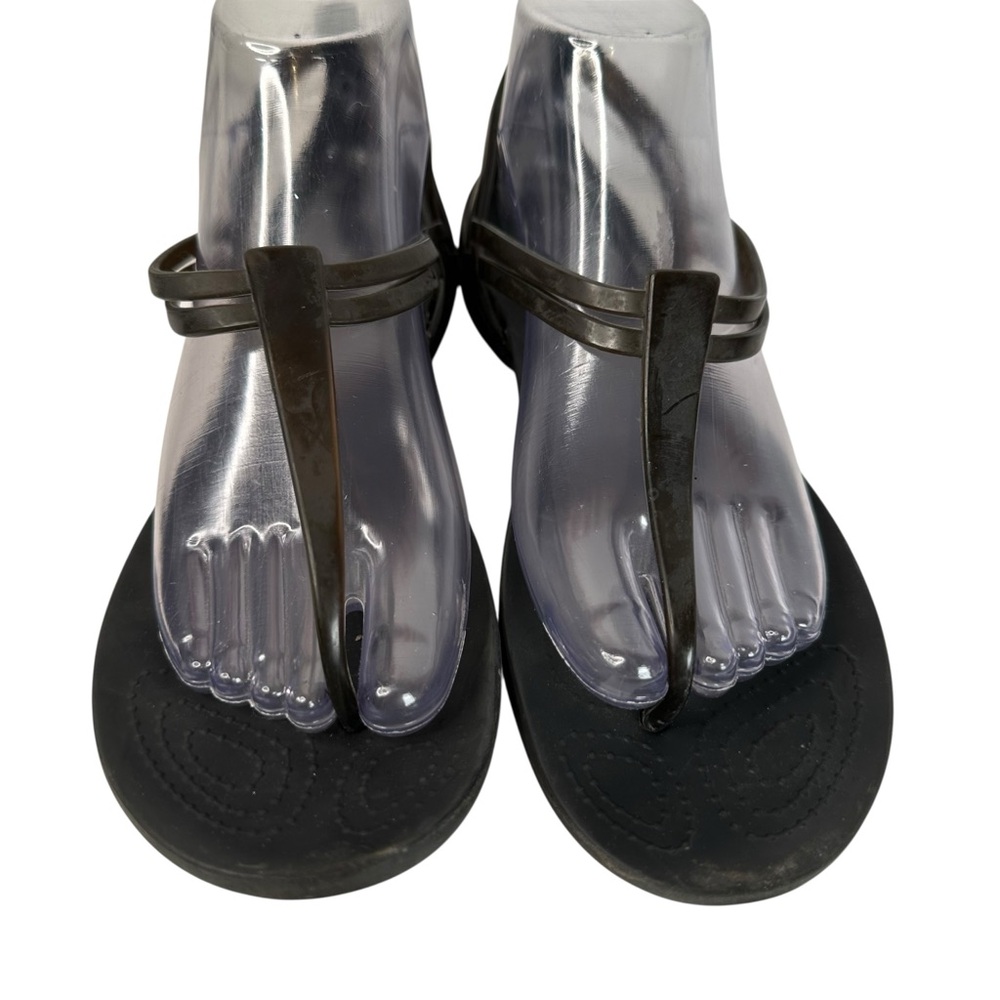 Crocs Isabella T Strap Jelly Sandals Black Lightweight Comfort Summer Size 8